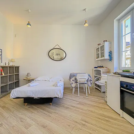 Daire Garibaldi - 2 Pers, Wifi, Centrale